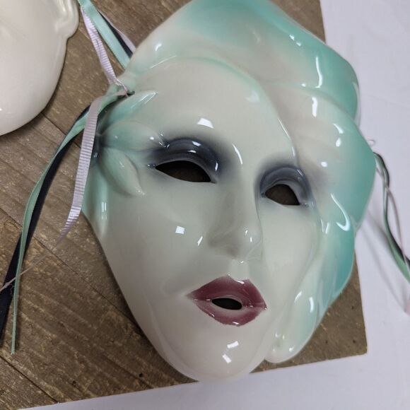 Vintage 1980s Ceramic Wall Masks Set – Hand Painted Green & Cream Art Deco Faces - Picture 3 of 5